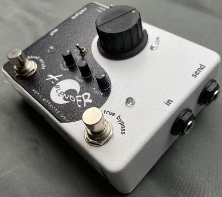 Xotic X-Blender Wet/Dry Signal Blender Pedal